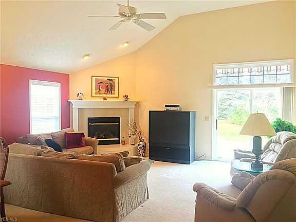 3rd image of 15370 Oak Hollow Ln