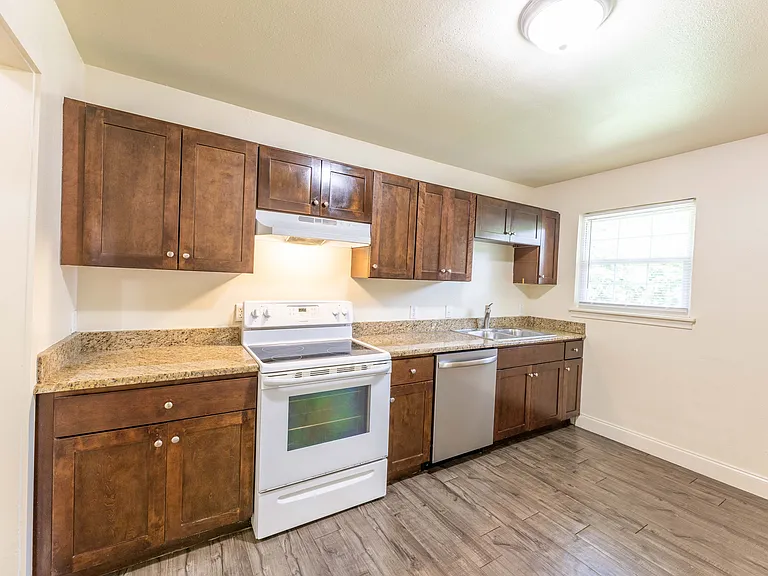 2627 Tealford Dr — Photo 7