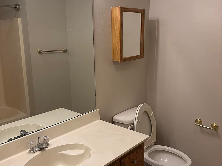 17226 Northlake Dr — Photo 21