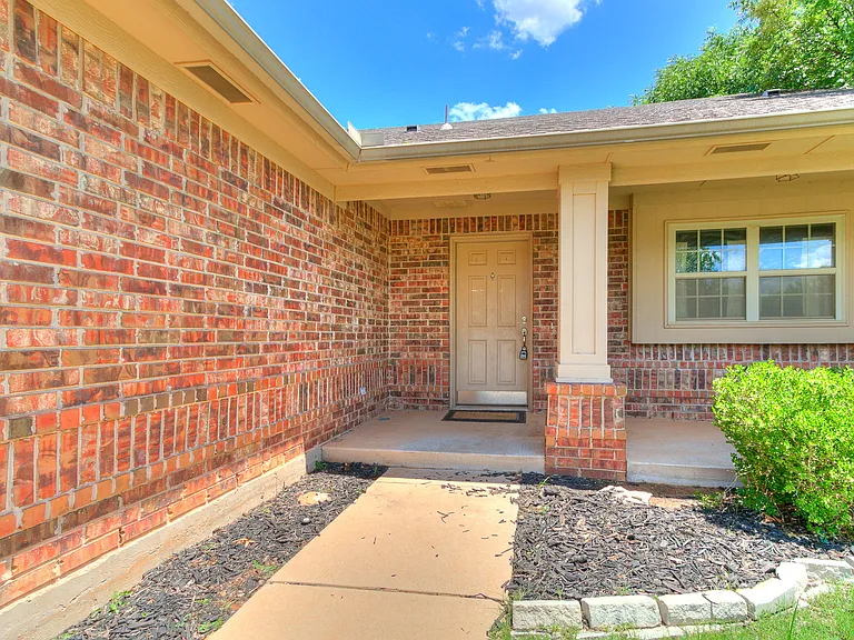 18100 Calle Way — Photo 6