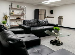 450 Victoria Ave #CARNEGIE, Windsor, ON N9A6T7