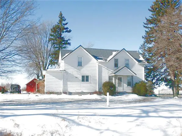 2362 Sable Ave, Readlyn, IA 50668