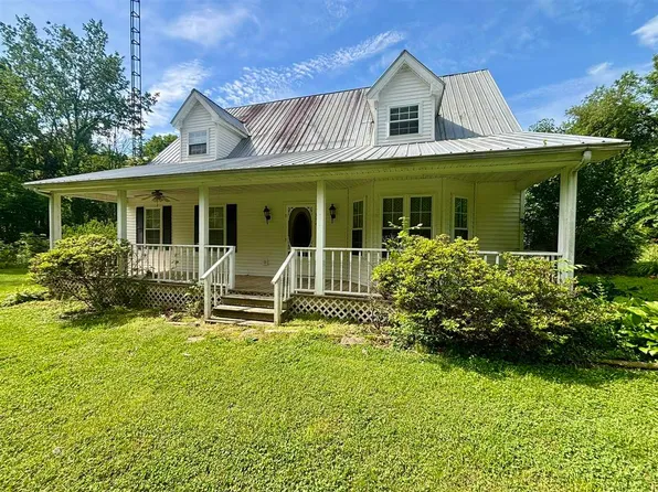 374 Largemouth Dr, Scottsville, KY 42164