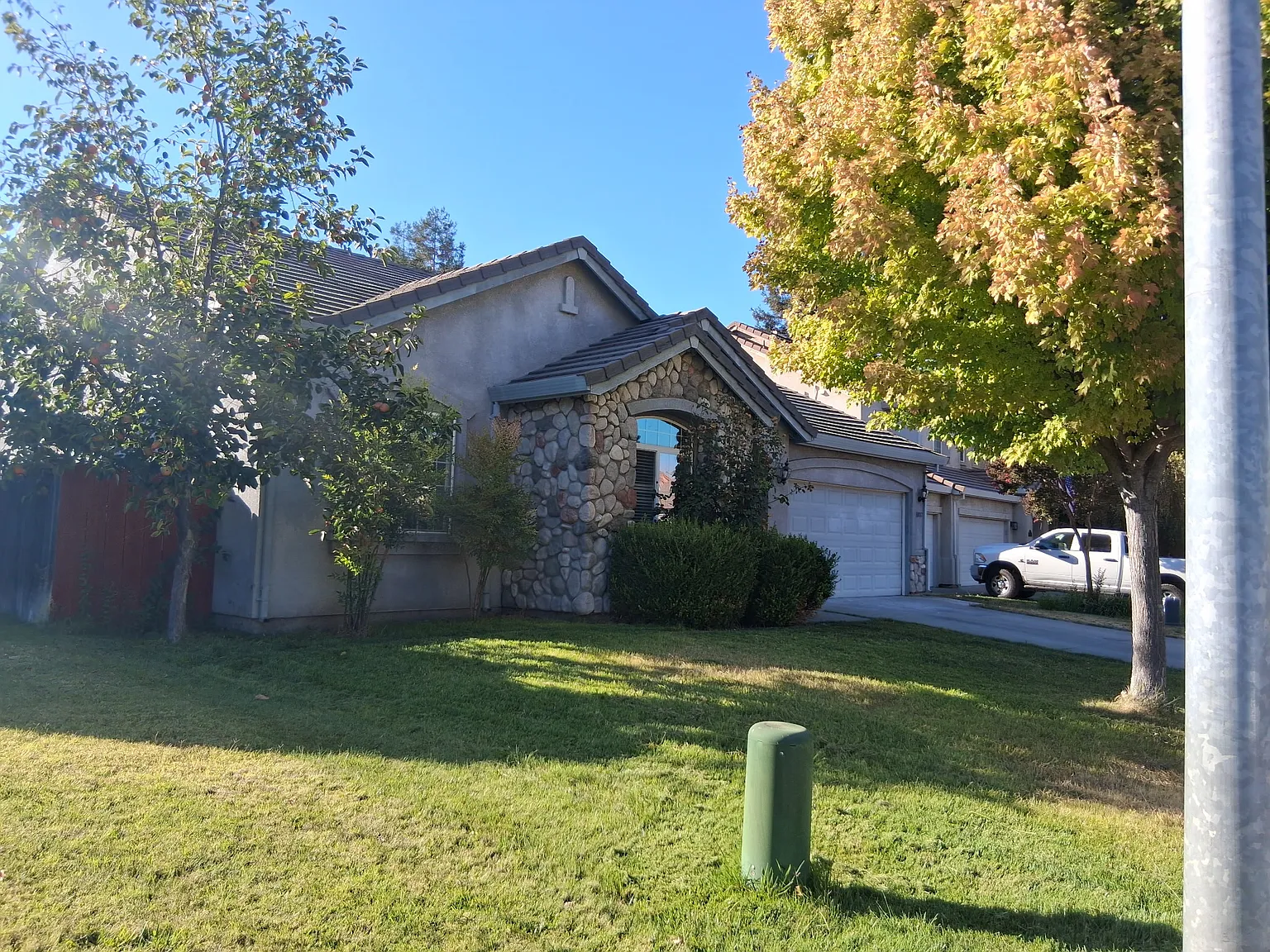 4 bed, 1795 sqft, $2,890 — Photo 2