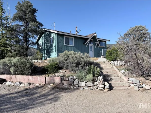 9316 Whispering Pines Rd, Frazier Park, CA 93225