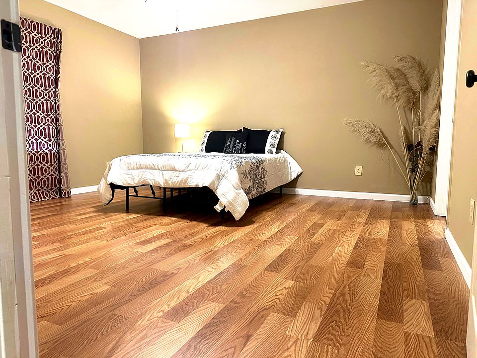 1st image of 1929 Idlewood Dr #1