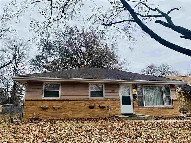 3219 Ruth St photo 1