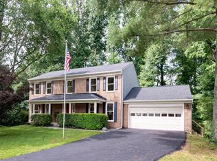 4027 Autumn Ct, Fairfax, VA 22030