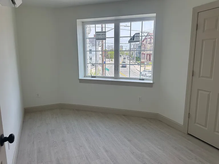 531 Smith St #303 — Photo 5