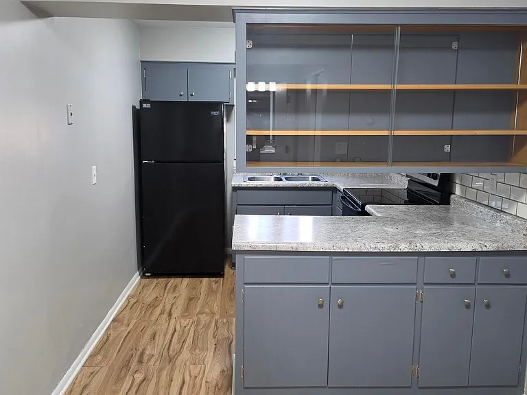 4445 Chowen Ave S — Photo 3