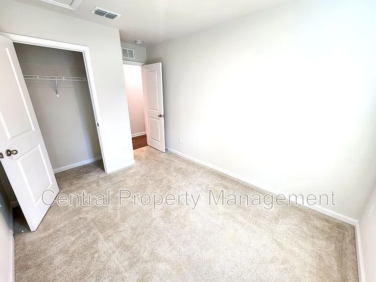 165 Sarnesfield Way — Photo 31
