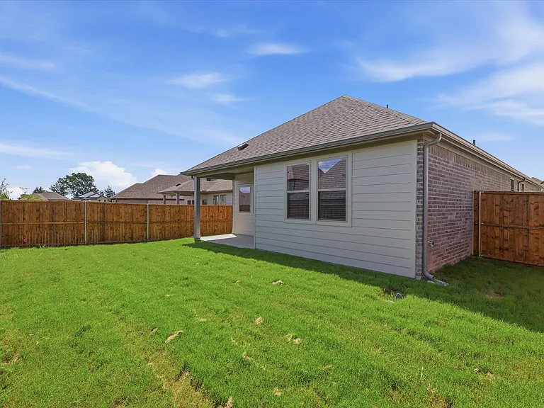 508 Green Grass Dr — Photo 27