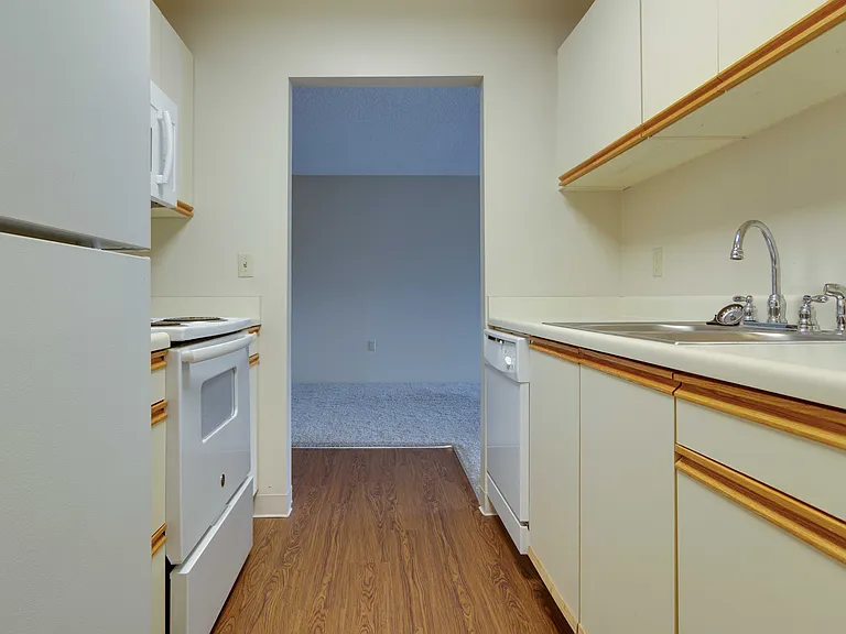 The Littletown Apartments — Photo 9
