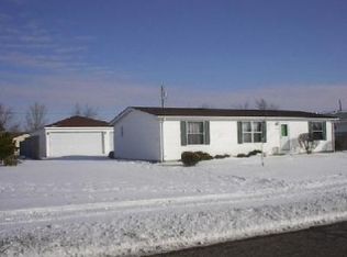 818 Cheyenne St, Lowell, IN 46356