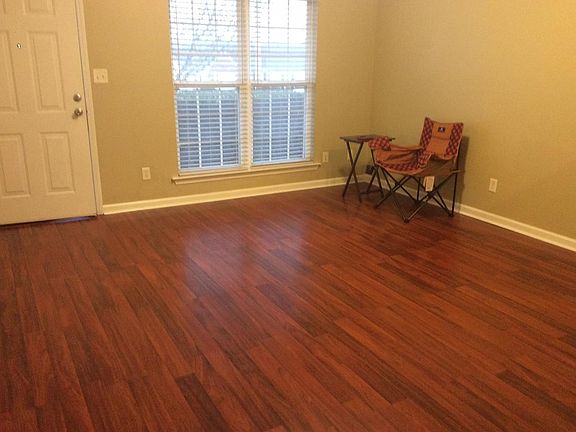 4th image of 820 Neptune Ct