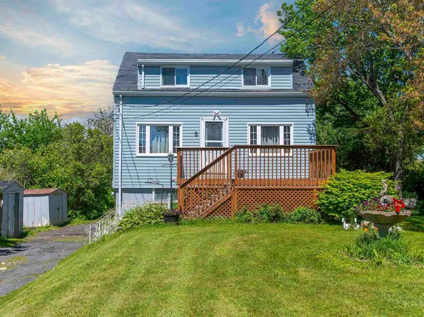 5 Fairview Ave, Halifax, NS B3N 1W5