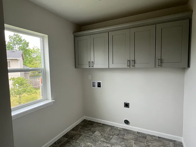 3028 Stephanie Loop NE — Photo 7