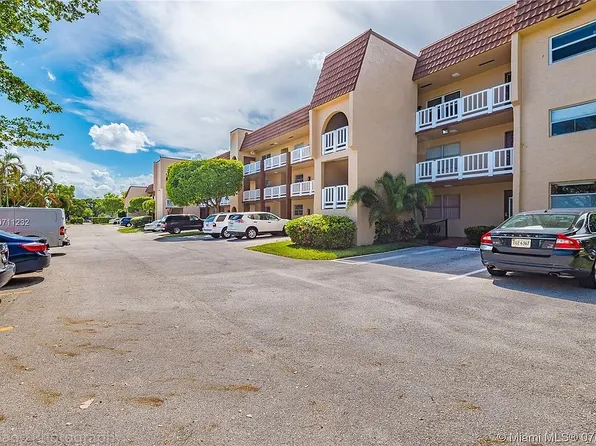 9141 Sunrise Lakes Blvd APT 103, Fort Lauderdale, FL 33322