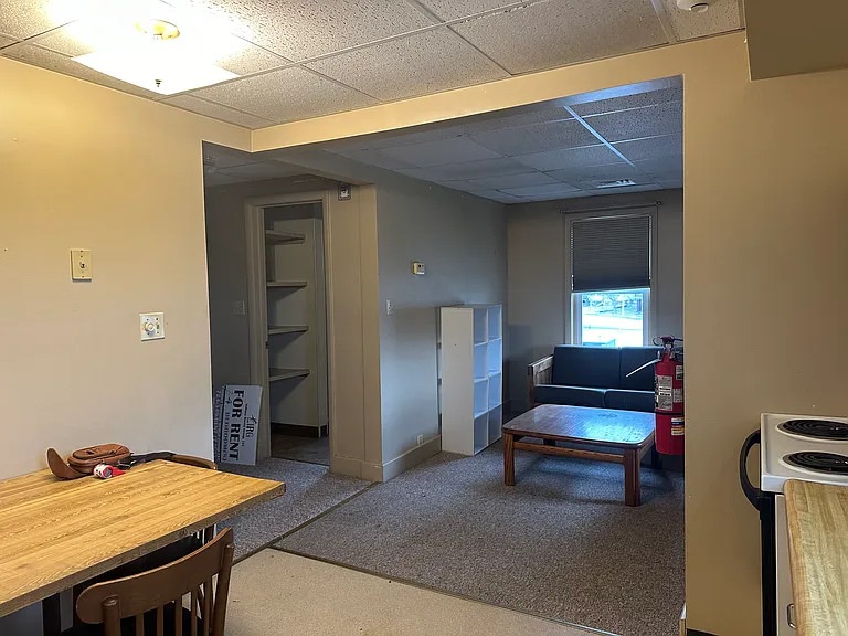 733 Locust St — Photo 4