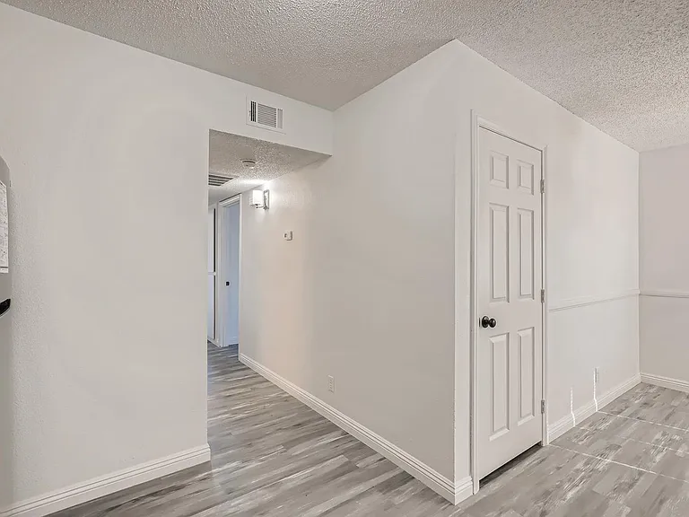 4364 Tara Ave #D — Photo 12