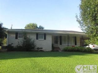 601 Spring St, Saint Joseph, TN 38481