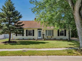 1520 Cypress Ln, Fort Wayne, IN 46825
