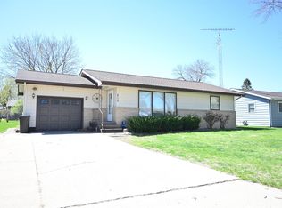 949 7th St, Lake View, IA 51450