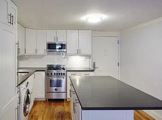 220 E 22nd St APT 2R, New York, NY 10010