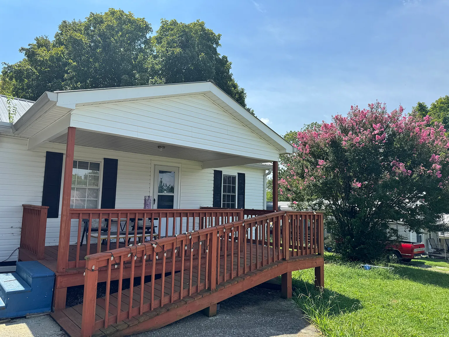 2 bed, 876 sqft, $1,550 — Photo 1