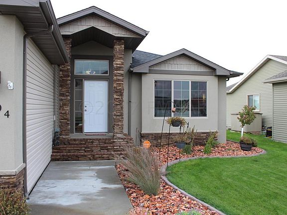 3rd image of 204 30th Ave E