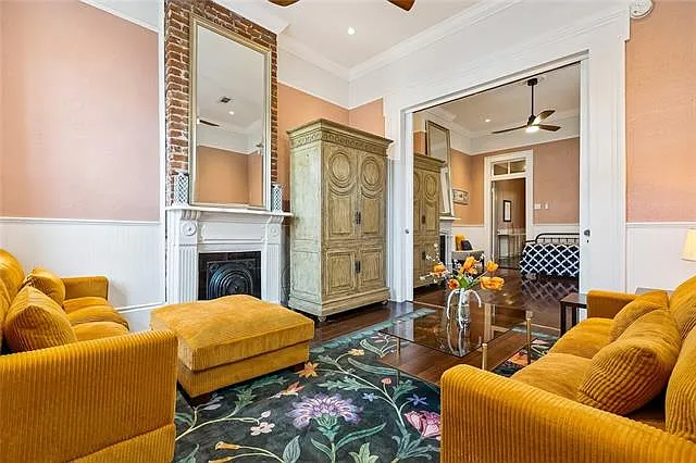 2 bed, 1.0 bath, 900 sqft, $2,200 — Photo 3