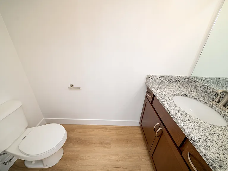626 E 800 N — Photo 36