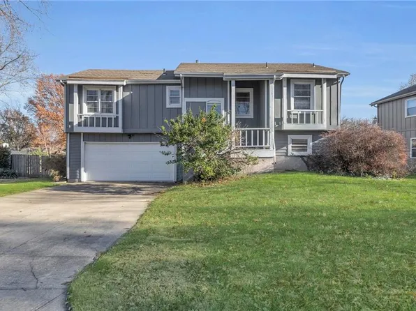 1808 S Stagecoach Dr, Olathe, KS 66062