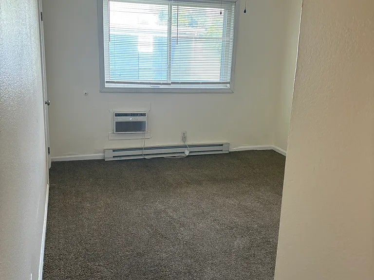 200 Pullman Ave #7 — Photo 3
