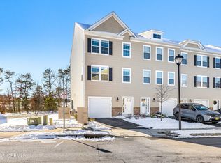 51 Melanie Way #301, Manahawkin, NJ 08050