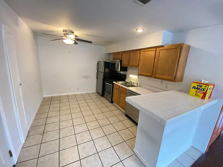 E 15th Ave 325 TPP — Photo 12