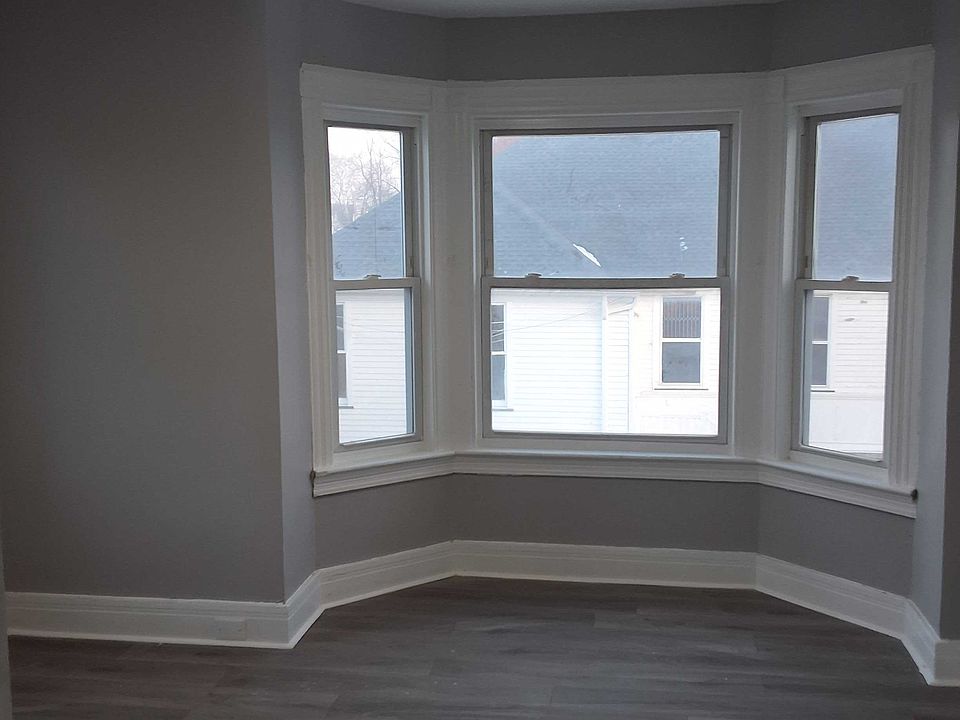 2nd image of 246 Park Ave Floor 2