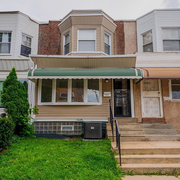 1st image of 2504 S 68th St