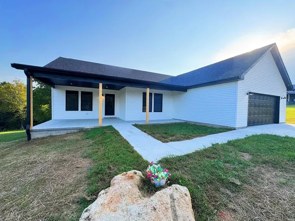 210 Sandberg Ln, Bedford, IN 47421