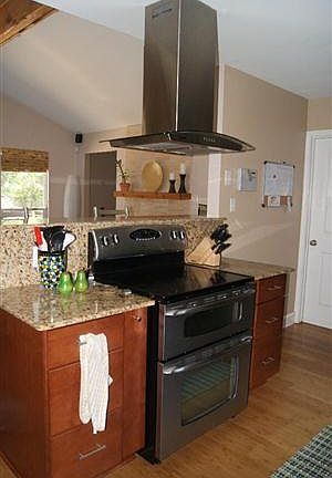 2nd image of 3123 Breezy Hill Ln