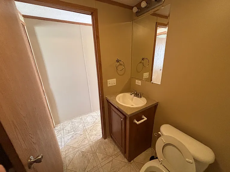 6 Pioneer Village Trailer Ct #13 — Photo 11