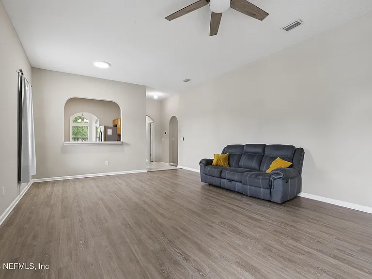 11242 Panther Creek Pkwy — Photo 15