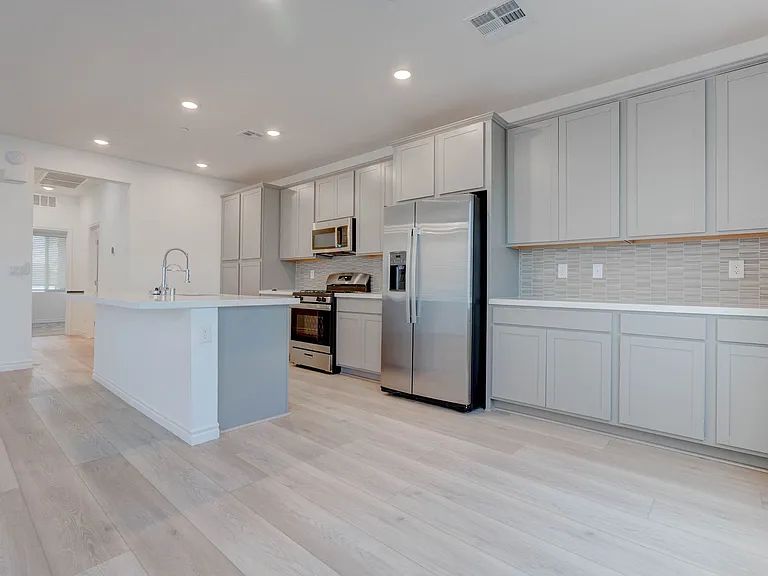 3302 Viola Hills Ave — Photo 6