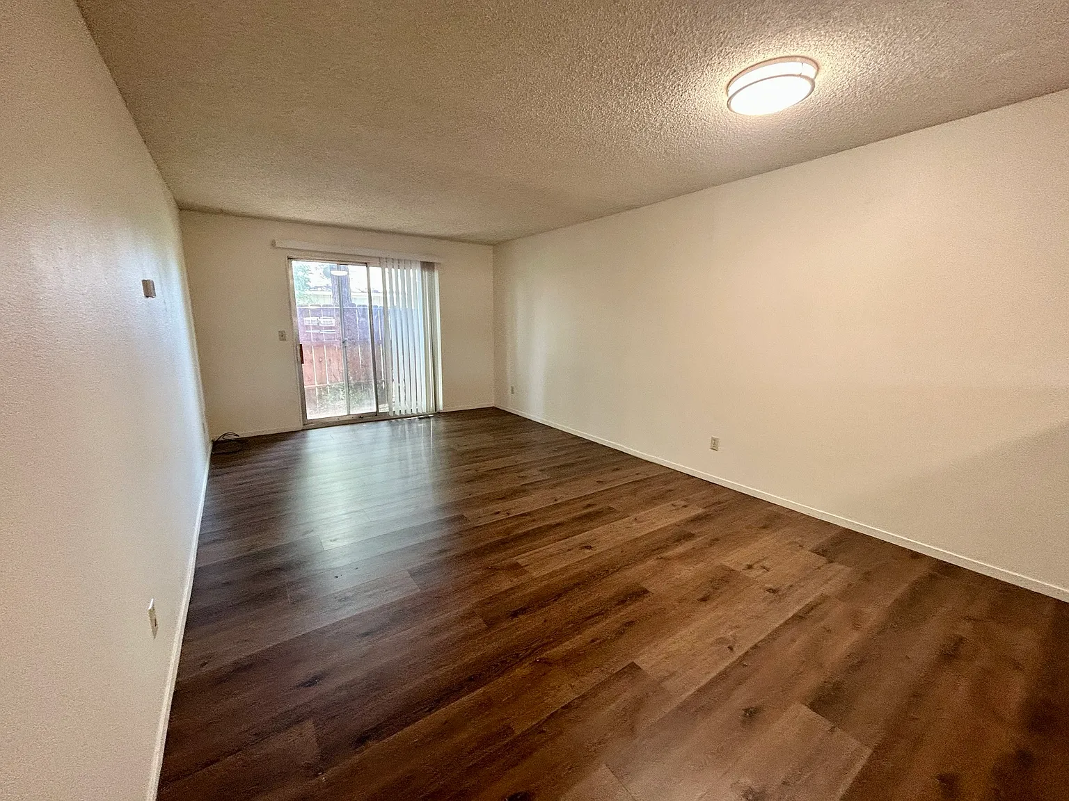 1 bed, 624 sqft, $1,350 — Photo 2