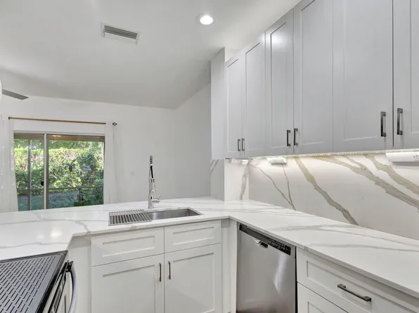 4683 Palmbrooke Circle, West Palm Beach, FL 33417