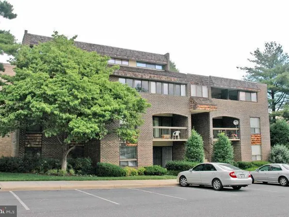 425 Christopher Ave APT 14, Gaithersburg, MD 20879