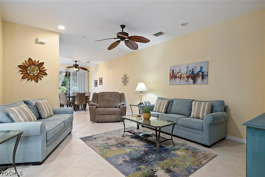3 bed, 2.5 bath, 1867 sqft, $5,000 — Photo 1