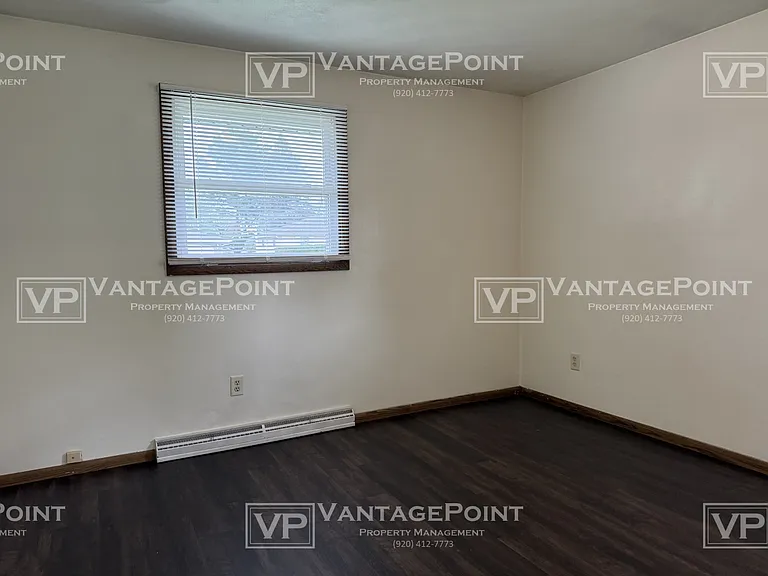 827 Glenpark Dr — Photo 17