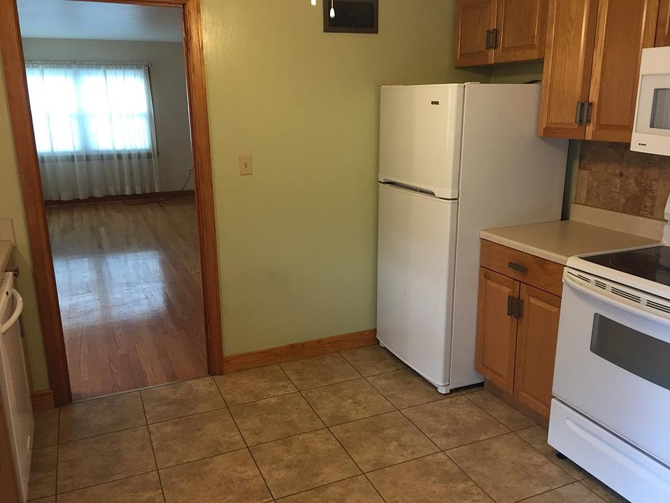 2nd image of 201 Locust Dr