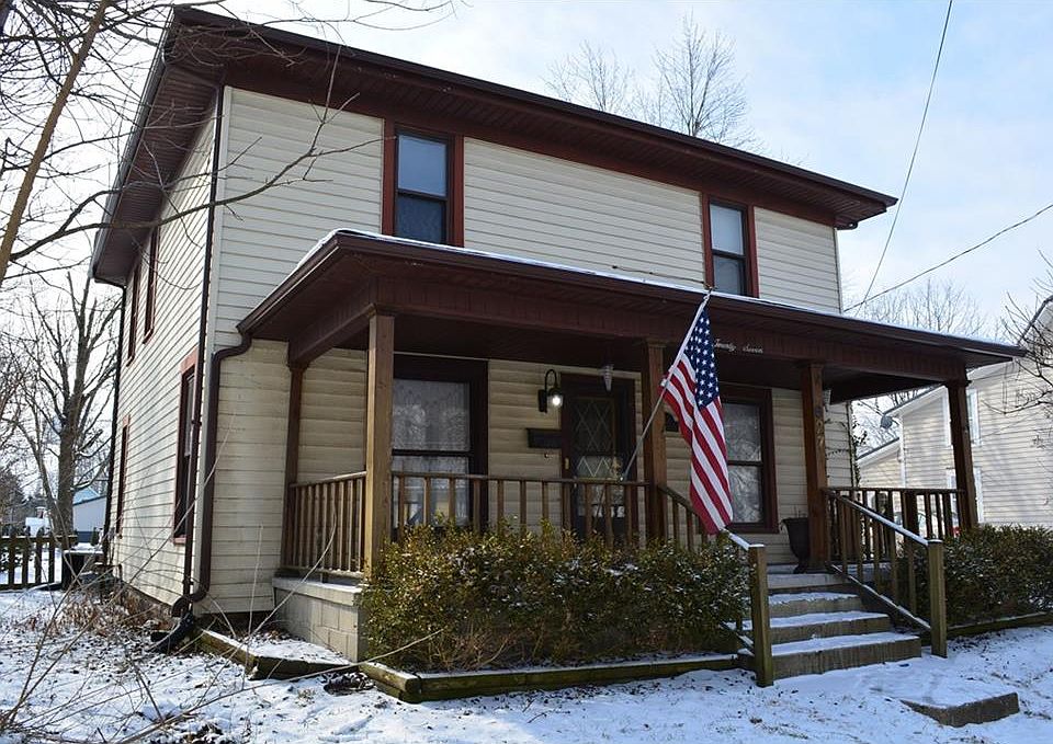 1st image of 627 E 4th St